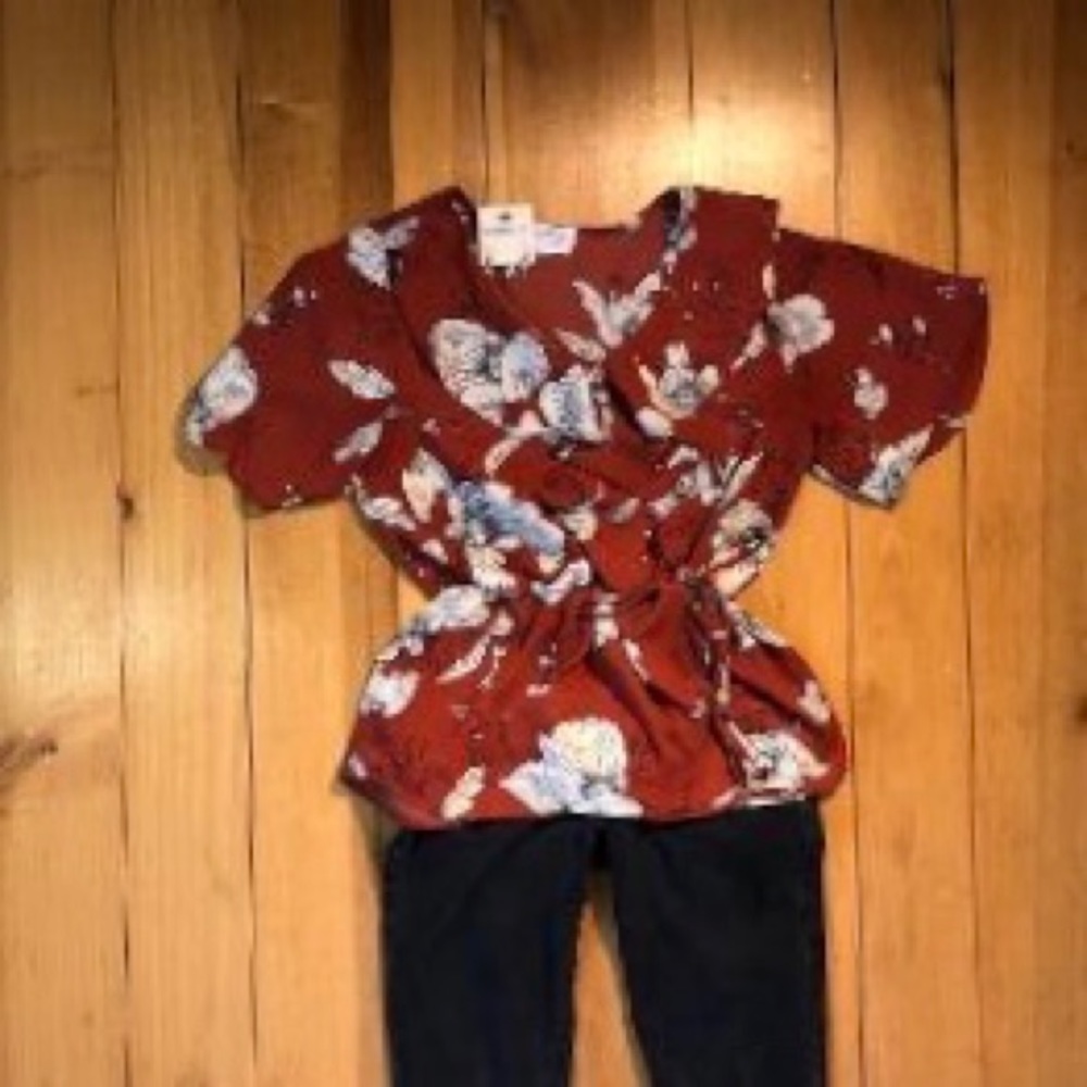 Floral Rust Colored Blouse, Front Ruffle, Tie - Picture 5 of 7